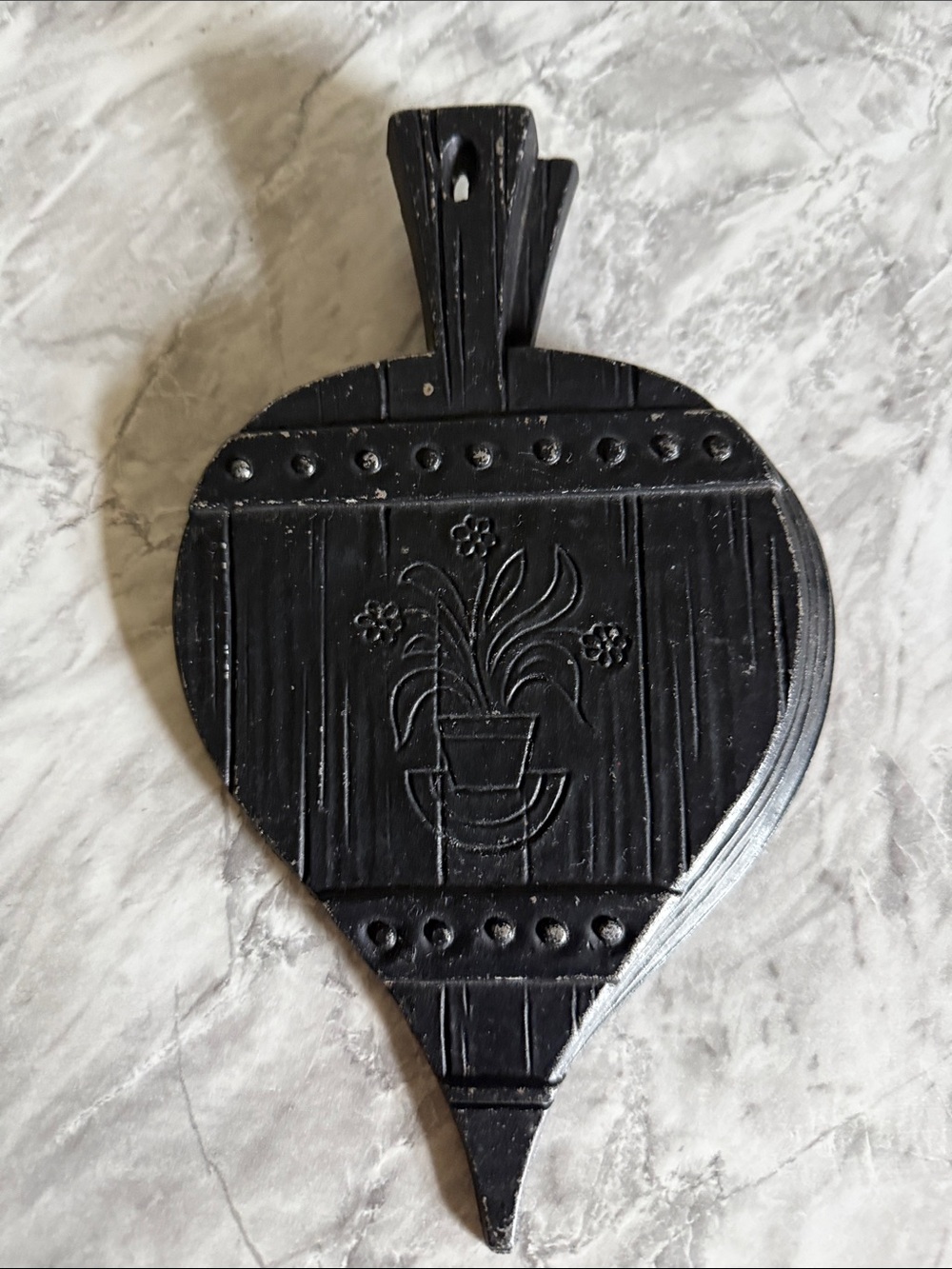 Vintage Sexton USA 1966 Faux Carved Metal Wall Hanging Floral Decor